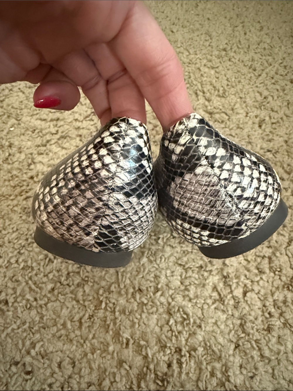 Tory Burch-Inspired Snakeskin Ballet Flats in Neutral Taupe/Gray, 9 - Picture 4 of 7
